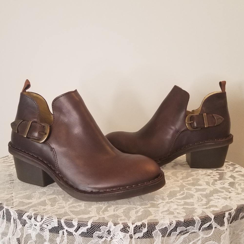 NWOT FLY London Leather Booties 36